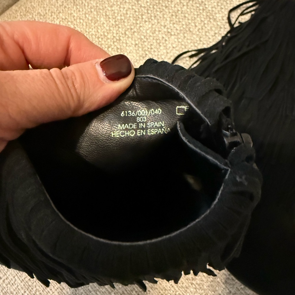 Zara Black Fringe Suede Ankle Boots with Pointed Toe - Picture 6 of 9